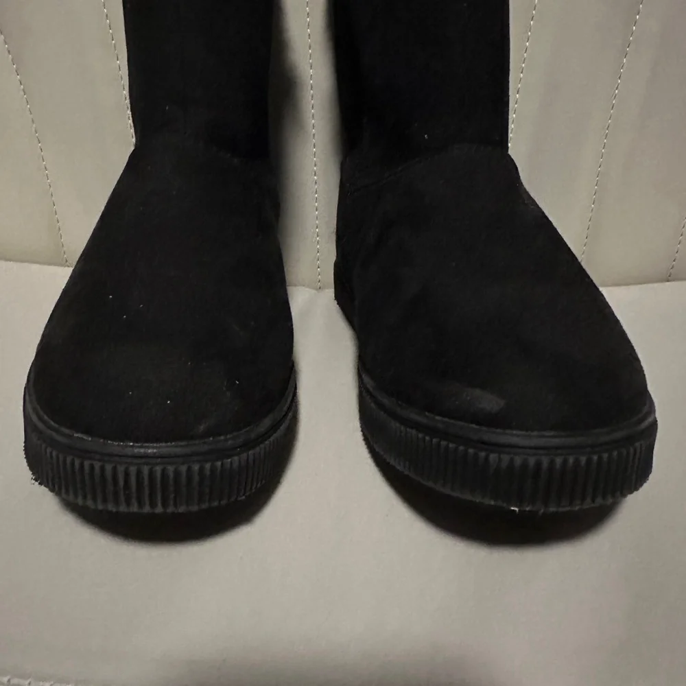 Cat & Jack Kids Black Boots Faux Fur Lined Zipper Winter Shoes Size 13
